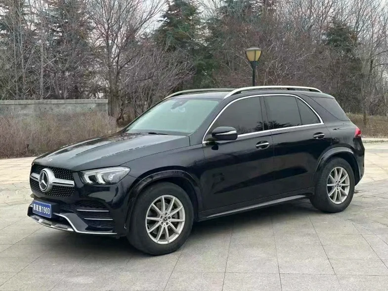 奔驰GLE 正面外观二