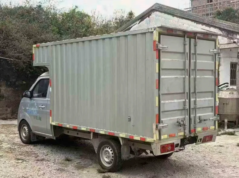 华晨鑫源 驾驶室