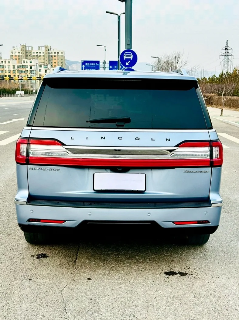 林肯领航员 后面外观二