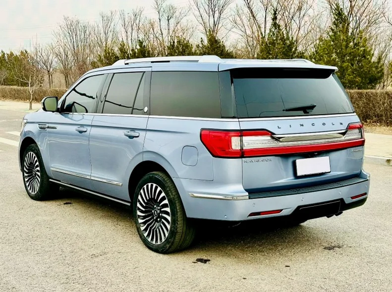 林肯领航员 后面外观三