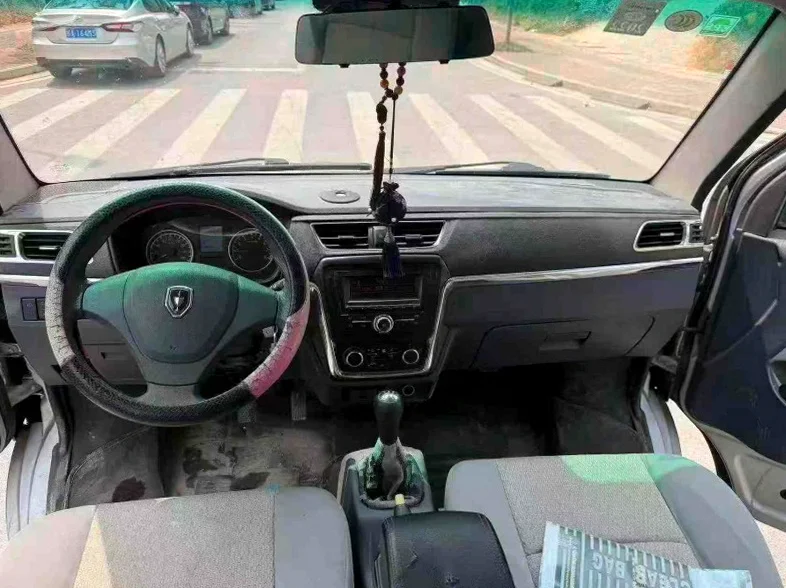 华晨T32 后面外观二