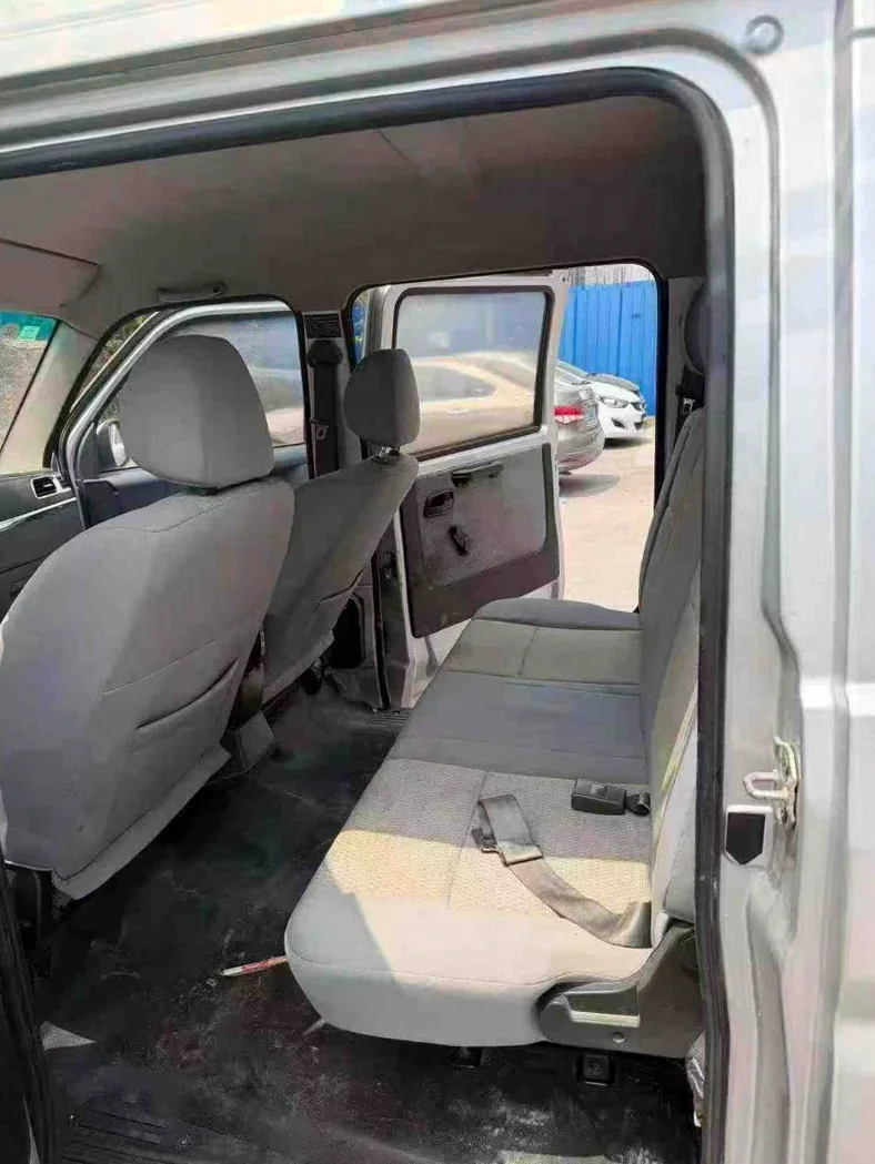 华晨T32 后面外观三