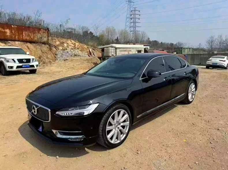 沃尔沃S90 正面外观二