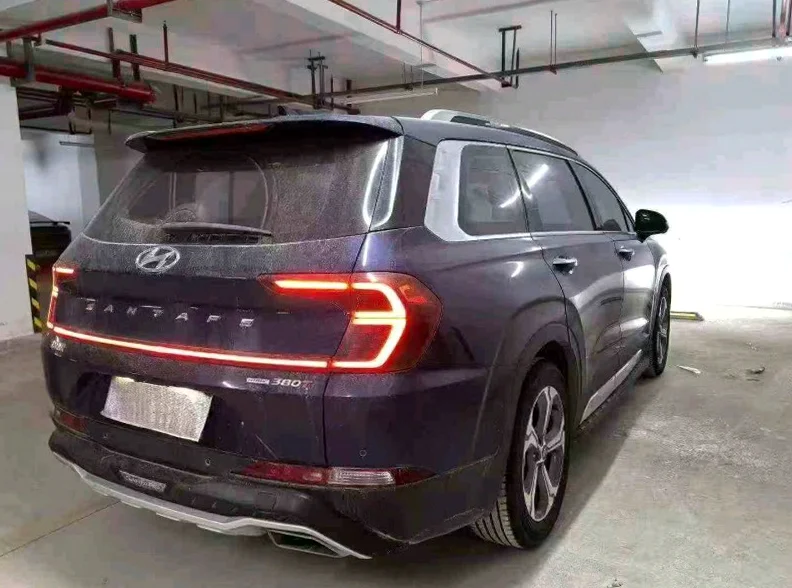 现代新胜达 内饰前排