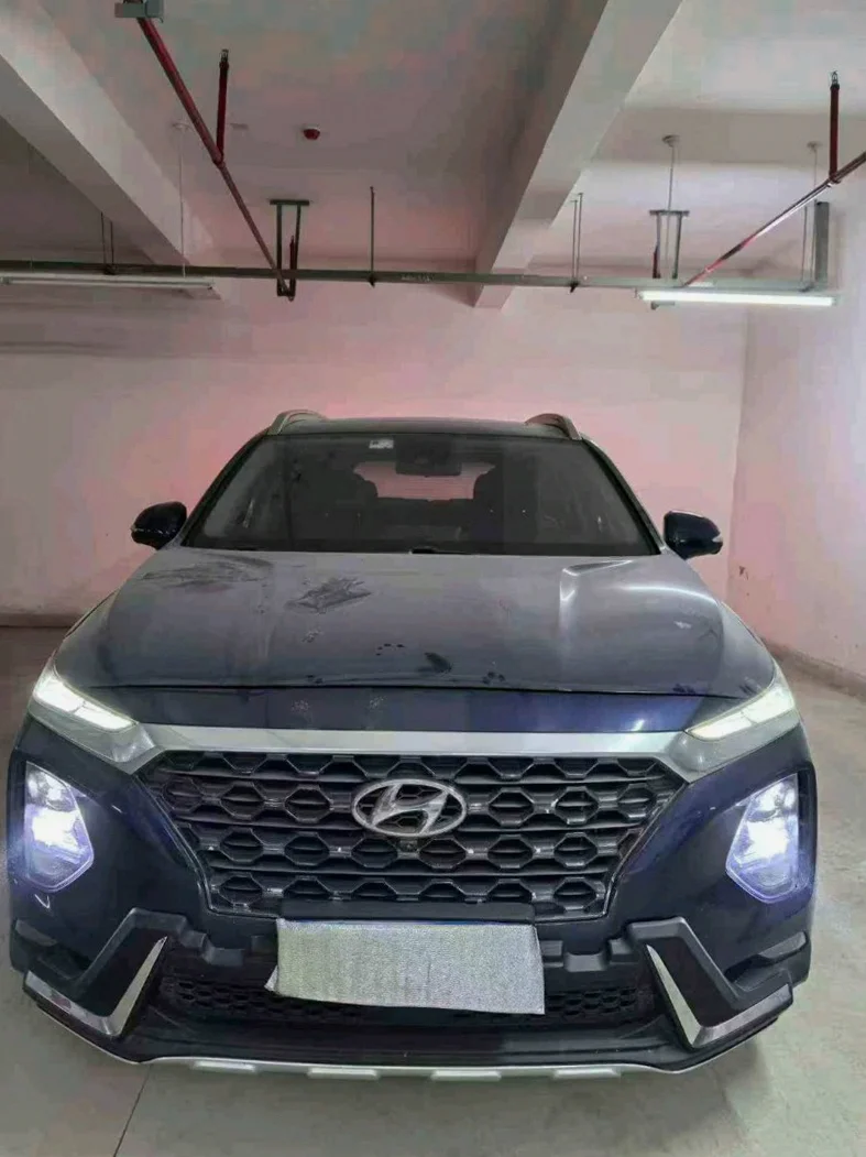 渭南2020年现代新胜达质押车 正面外观一