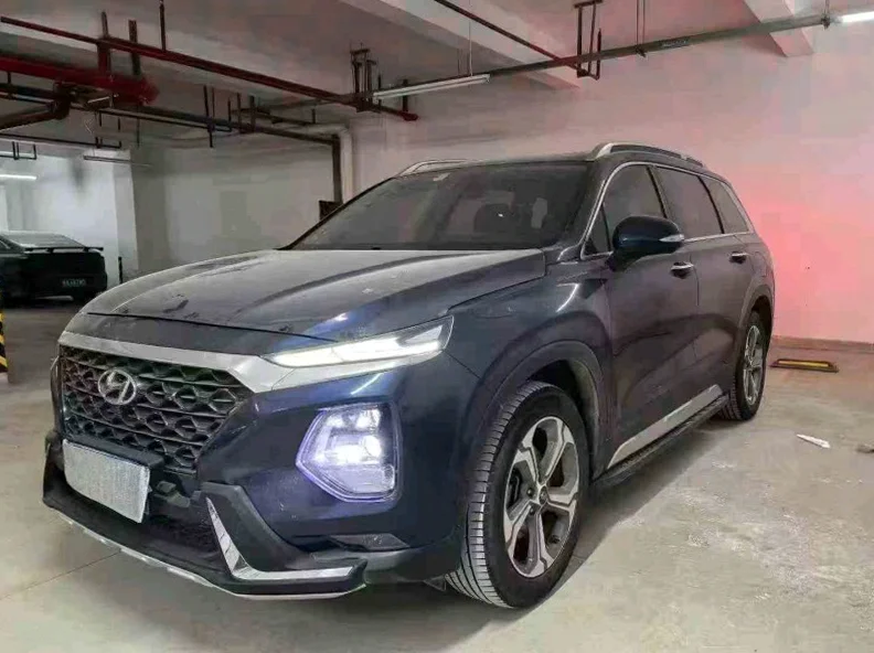 现代新胜达 正面外观二