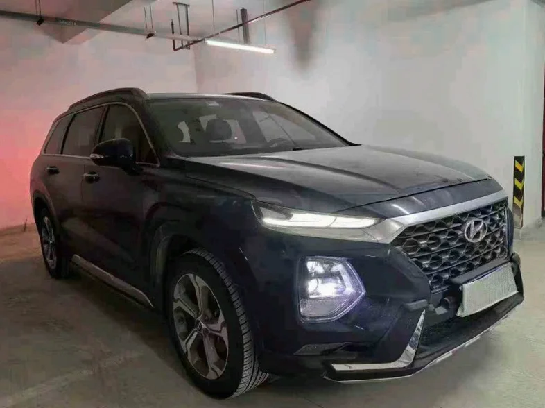 现代新胜达 正面外观三