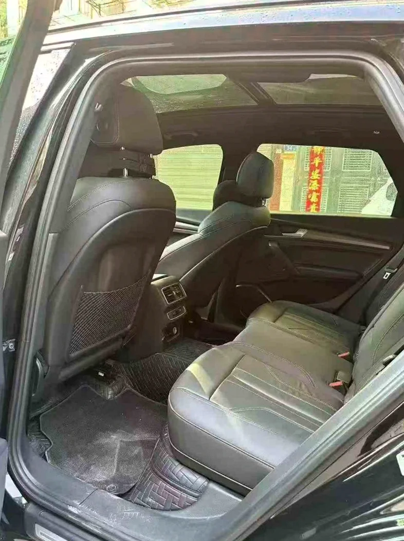 奥迪Q5 后面外观一