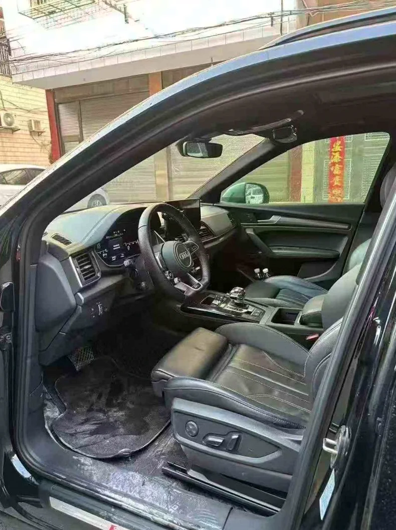 奥迪Q5 后面外观三