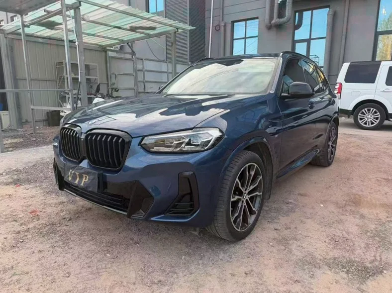 宝马X3 正面外观二