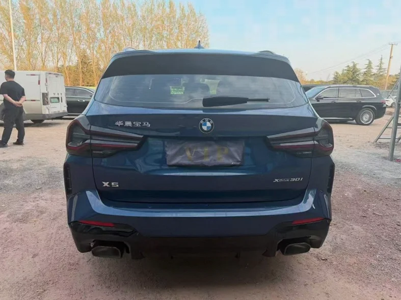 宝马X3 内饰后排