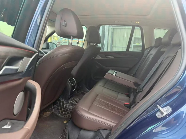 宝马X3 正面外观三