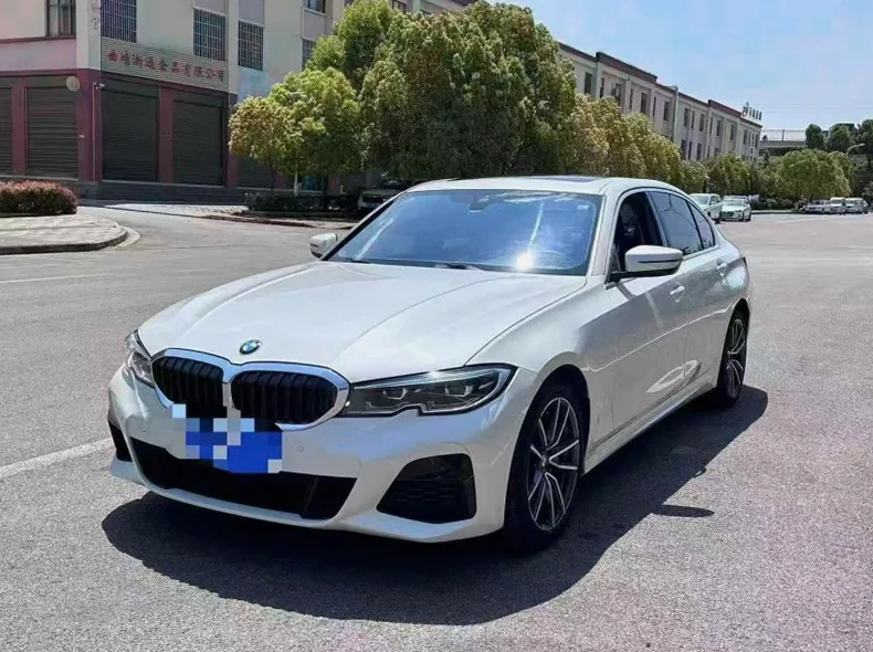 宝马3系 正面外观三