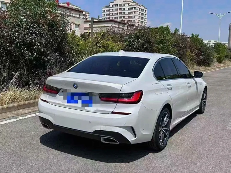 宝马3系 后面外观三