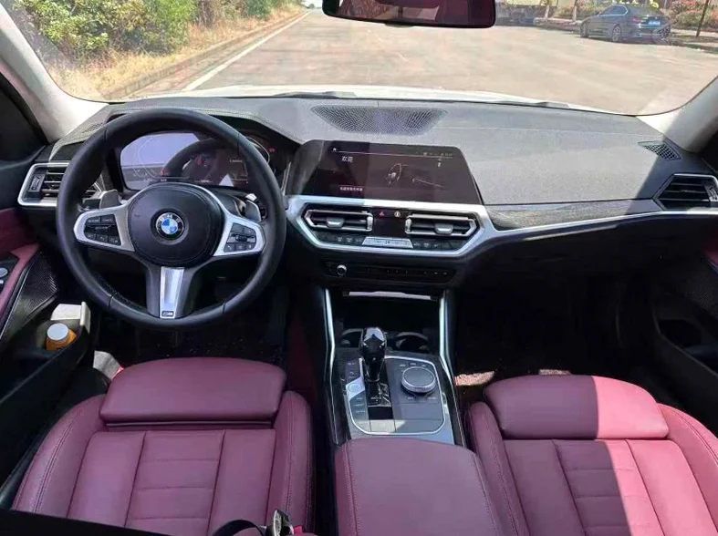 宝马3系 内饰后排