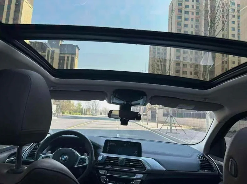 宝马X4 内饰前排