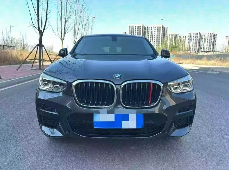 张家口2021年宝马X4协议车 正面外观一