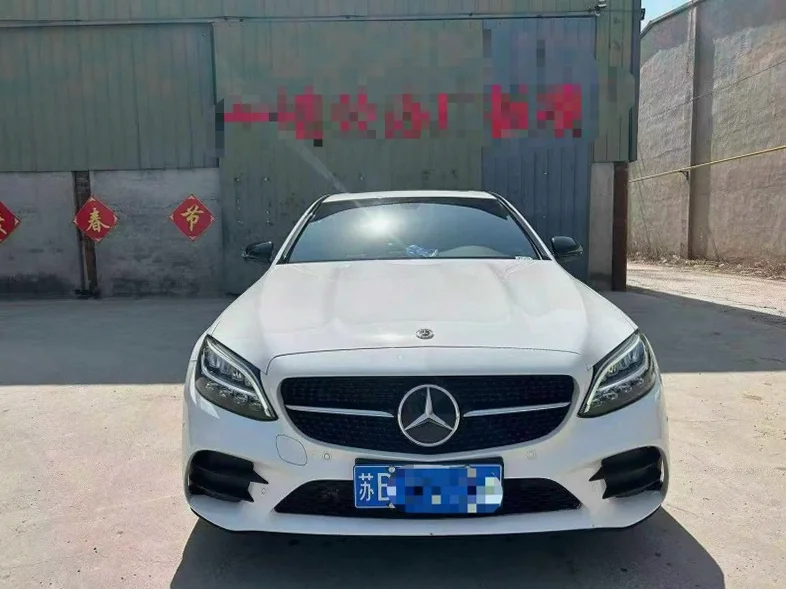 保定2021年奔驰C半价车 正面外观一