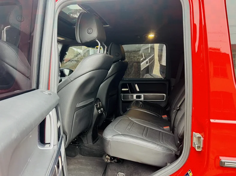 奔驰G 内饰前排