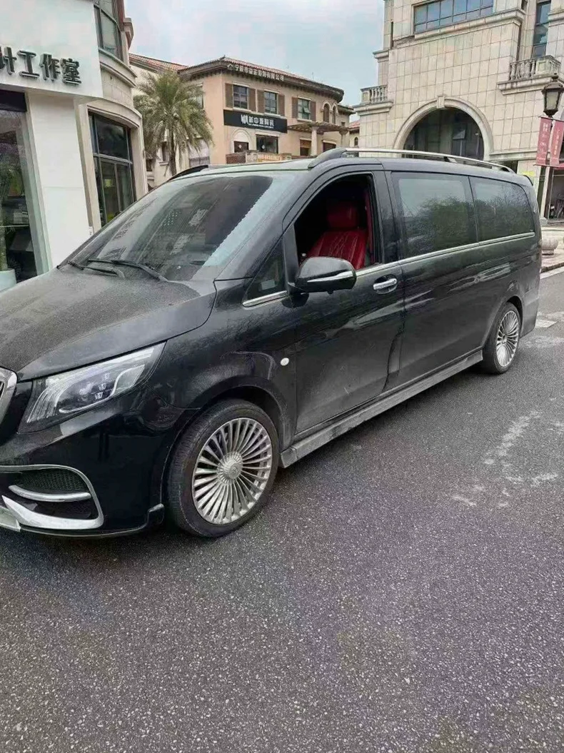 奔驰威霆 正面外观三