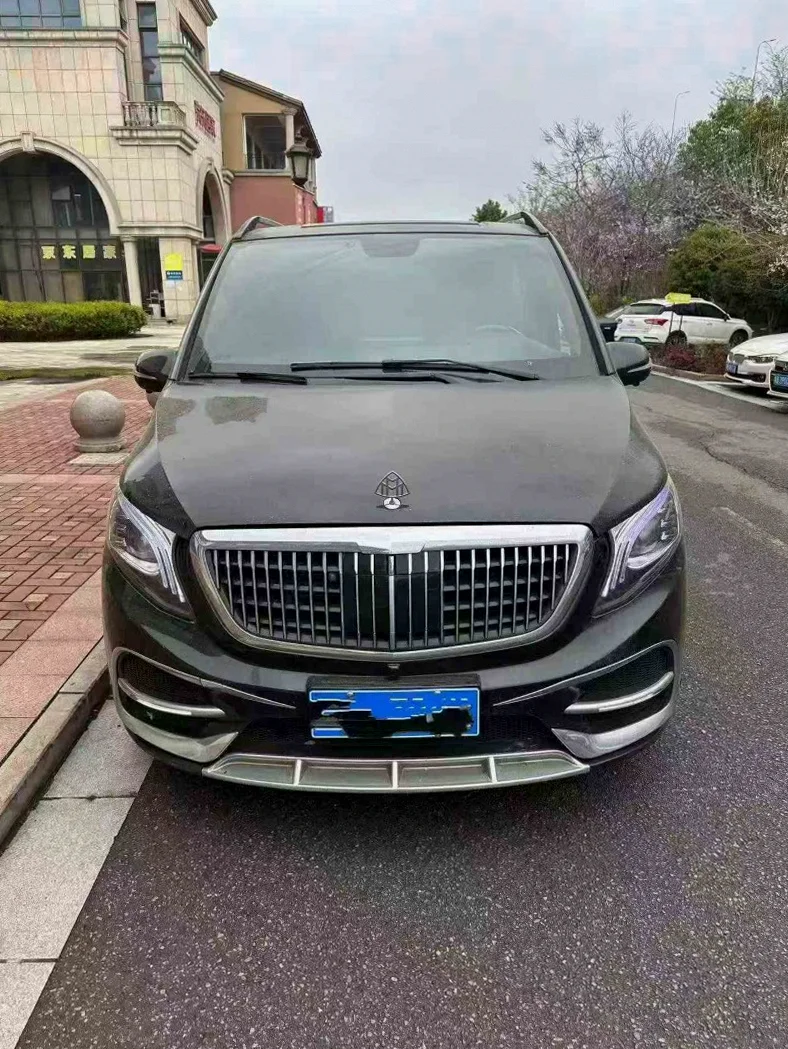 徐州2021年奔驰威霆抵押车 正面外观一