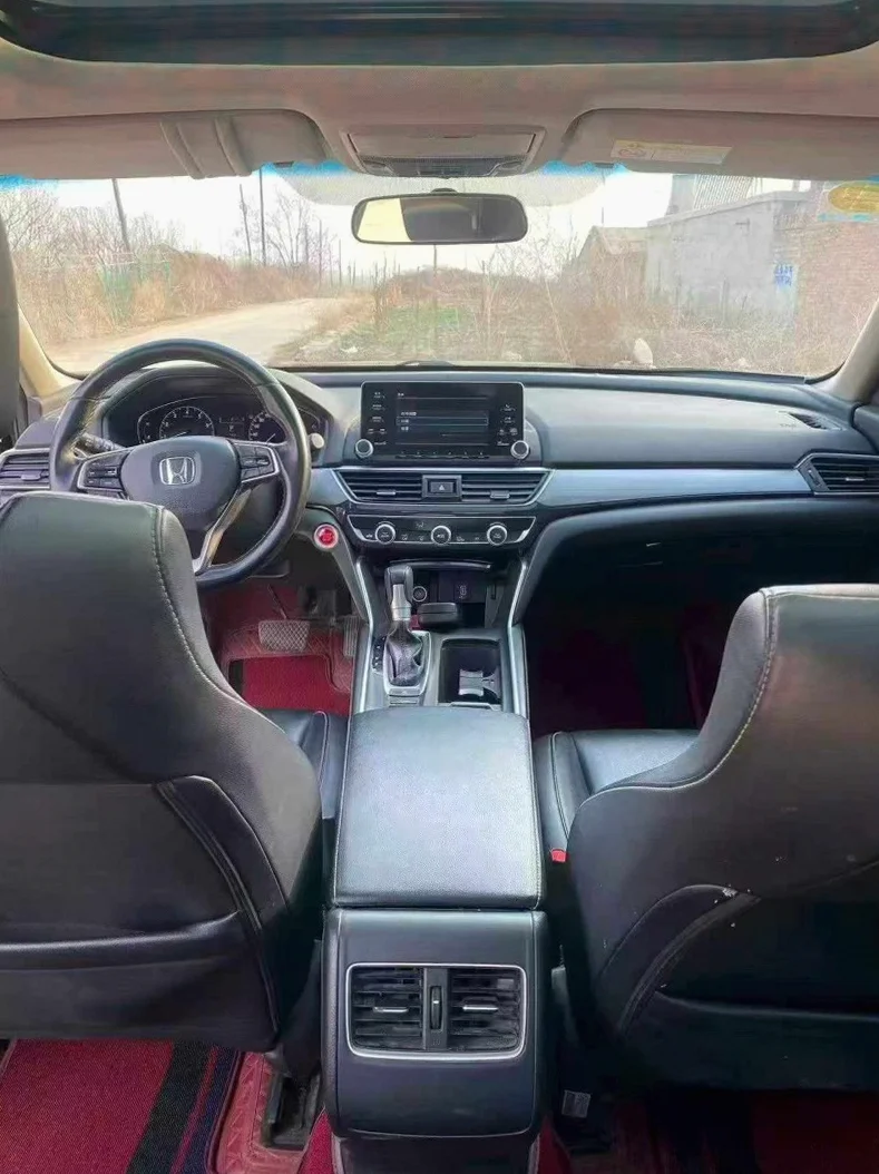 本田英诗派 后面外观一