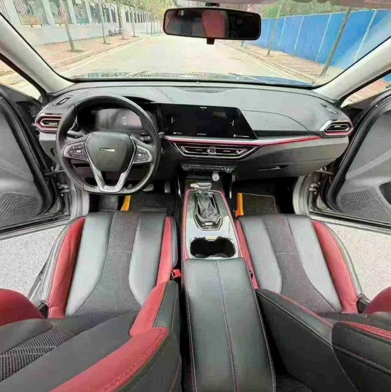 长安汽车欧尚 后面外观二