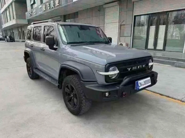 长城汽车坦克 正面外观三