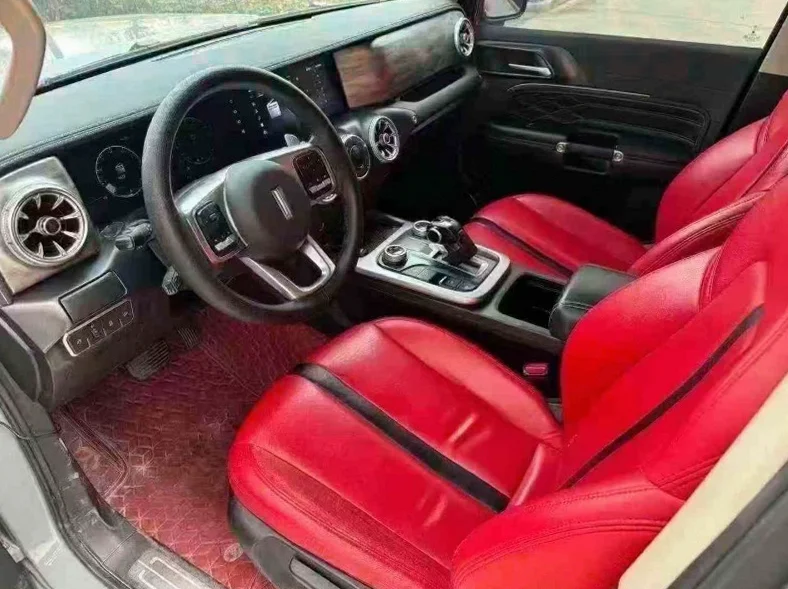 长城汽车坦克 驾驶室