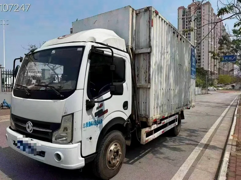 东风多利卡 正面外观三