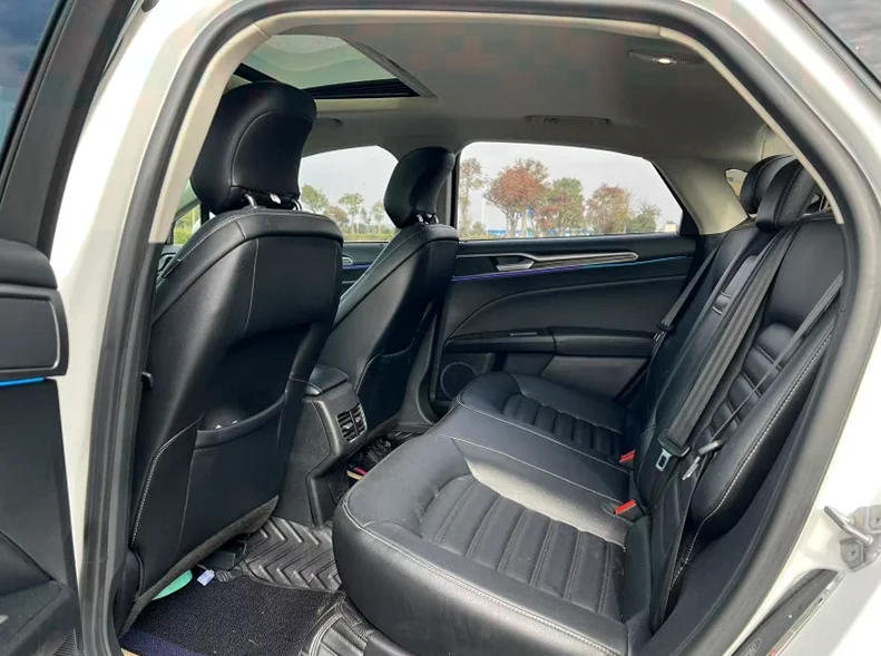 福特蒙迪欧 后面外观二