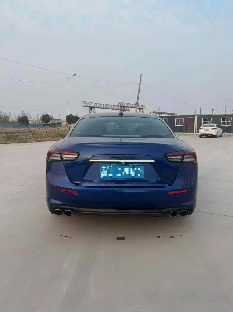 玛莎拉蒂Ghibli 驾驶室