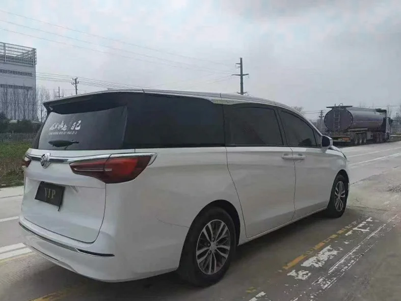 别克GL8 内饰后排