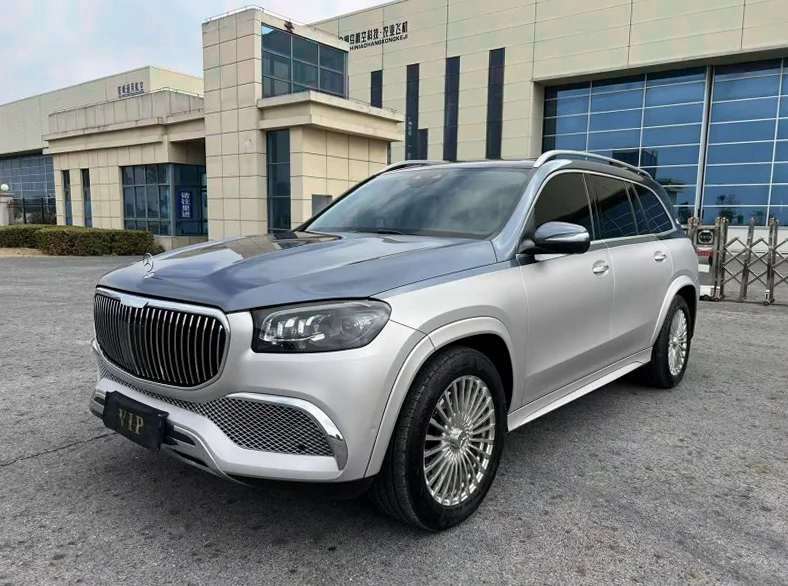 奔驰GLS 内饰后排