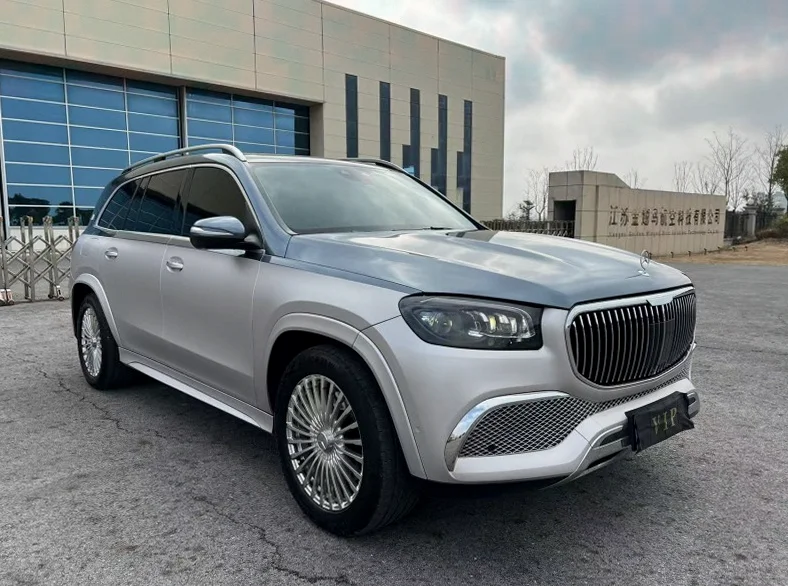 奔驰GLS 内饰前排