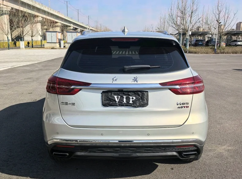 红旗HS5 后面外观一