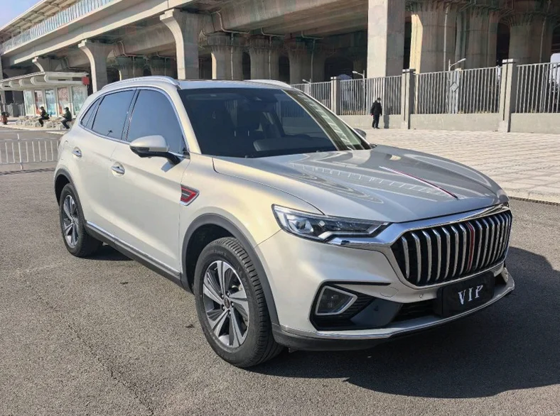 红旗HS5 正面外观二