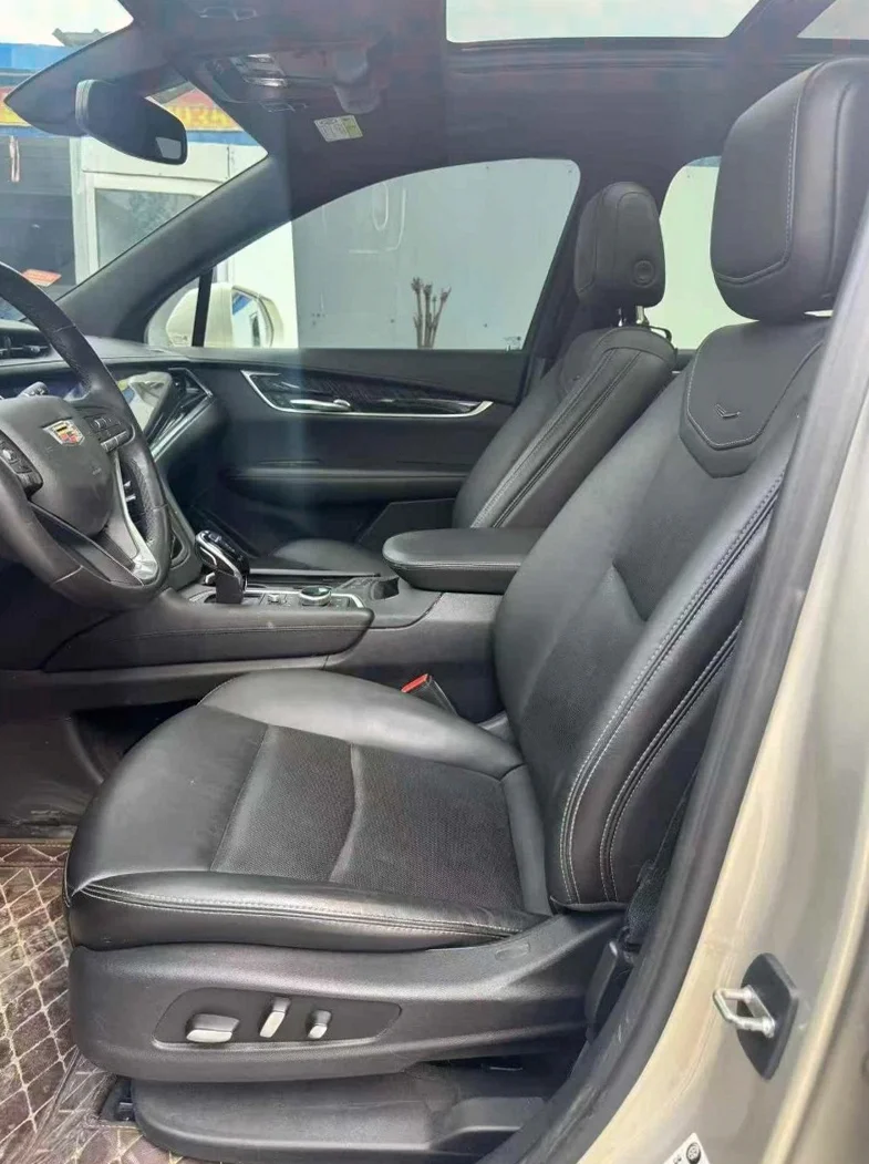 凯迪拉克XT6 后面外观一