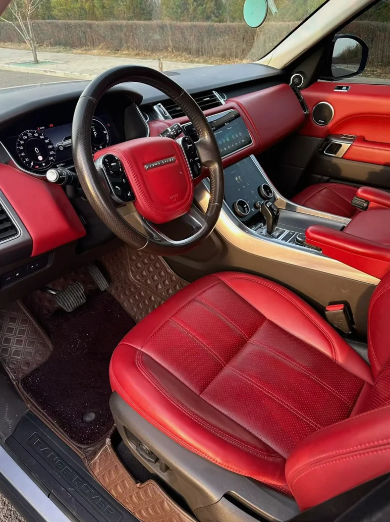 路虎揽胜运动 正面外观三