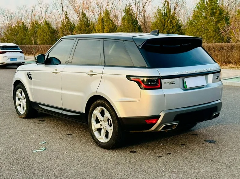 路虎揽胜运动 内饰后排