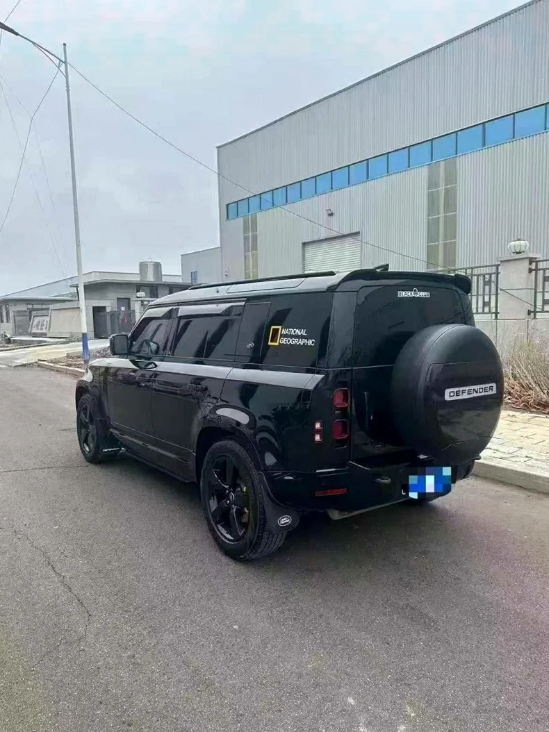 路虎卫士 内饰后排