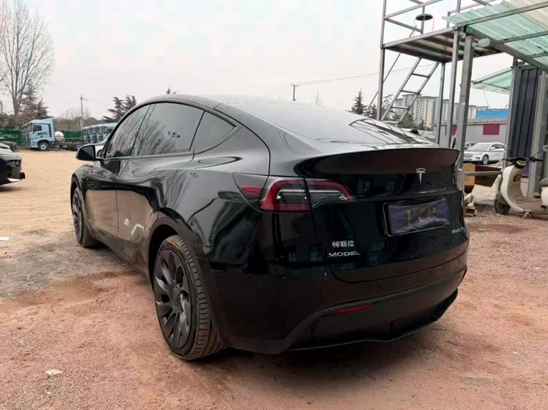 特斯拉MODEL 后面外观二