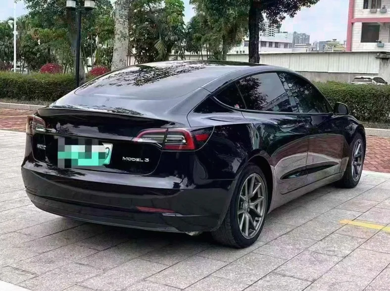 特斯拉MODEL 后面外观三