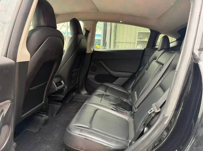 特斯拉MODEL 正面外观三