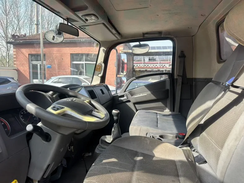 现代鸿图 后面外观二