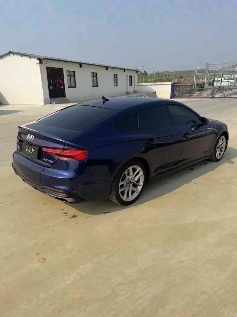 奥迪A5 内饰前排