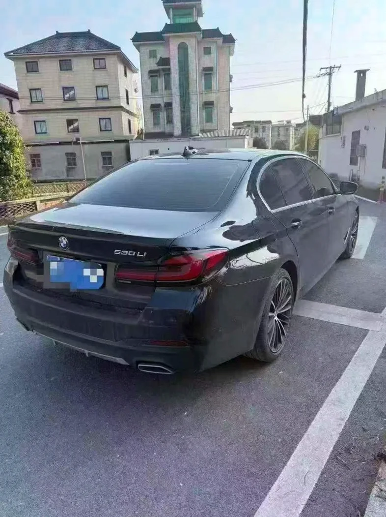 宝马5系 内饰后排