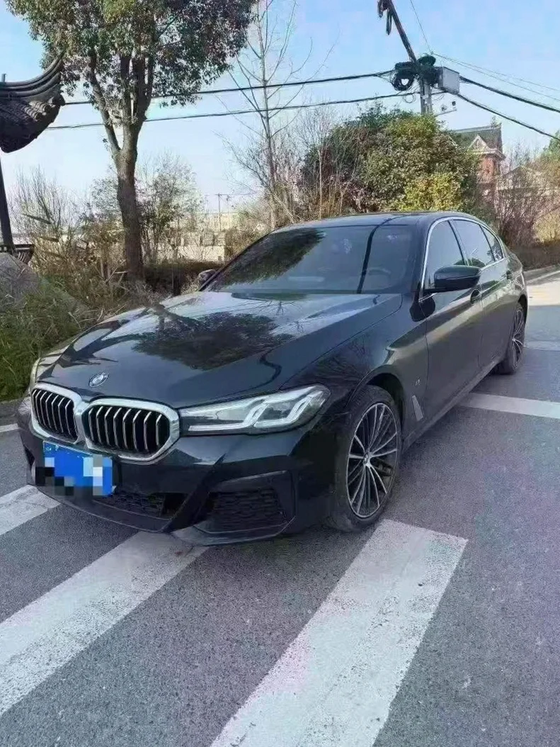 宝马5系 正面外观二