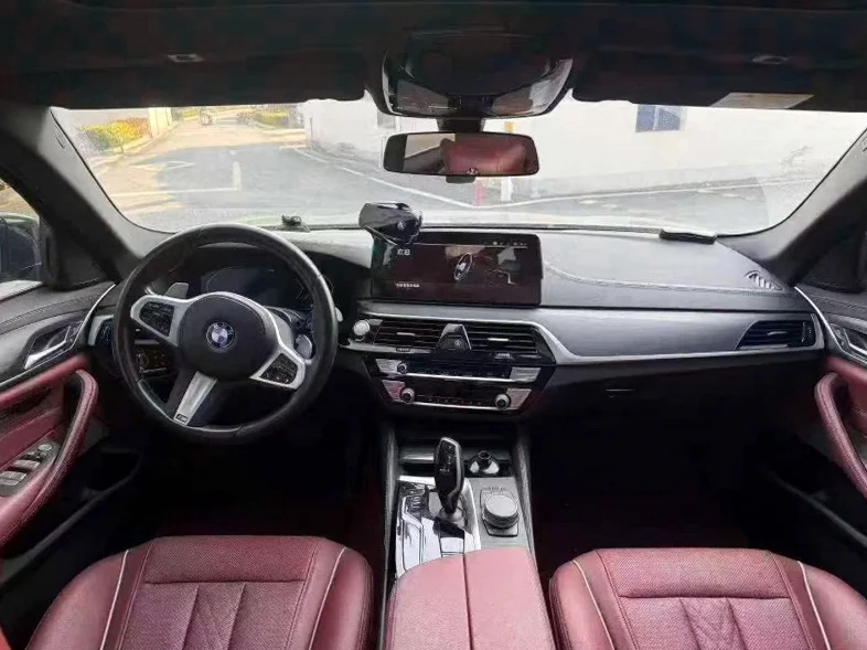 宝马5系 后面外观三