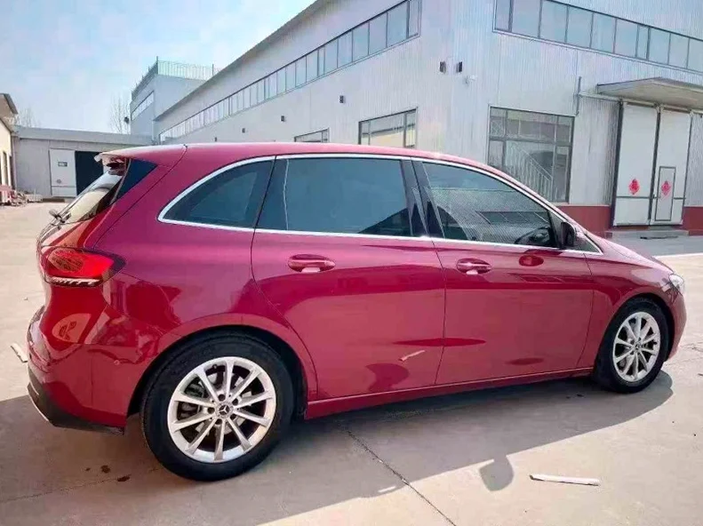 奔驰B 后面外观一